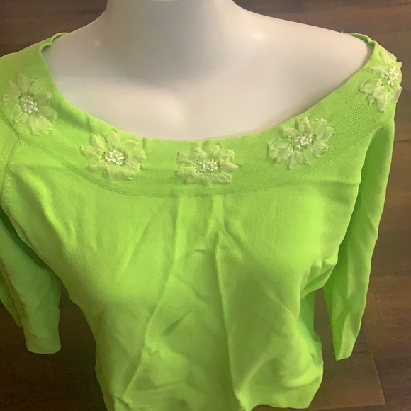 JOSEPH A. Lime green knit top PULLOVER blouse floral LARGE NEW - Picture 2 of 6